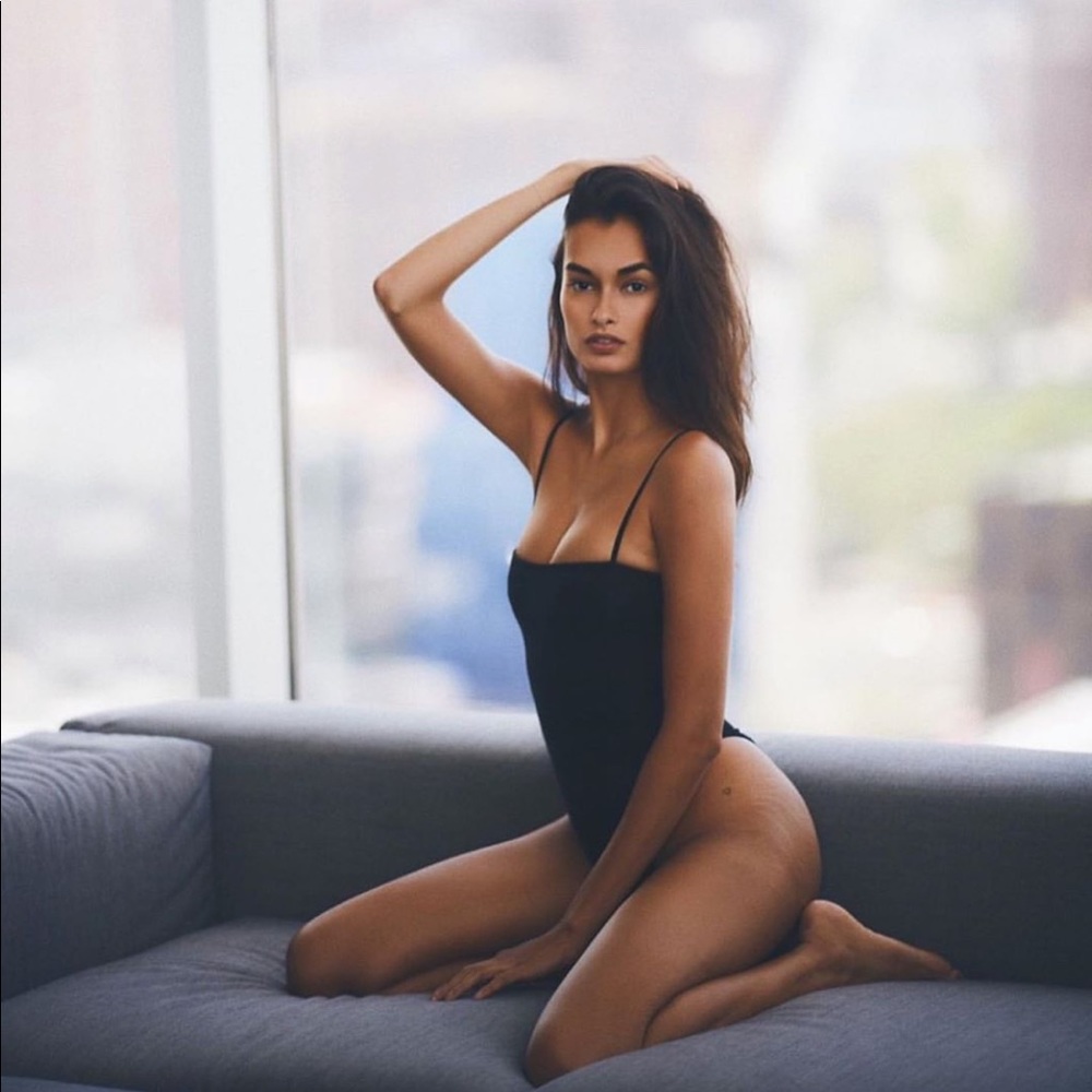 Are You Am I AYAI Kimia Bodysuit Black Size M